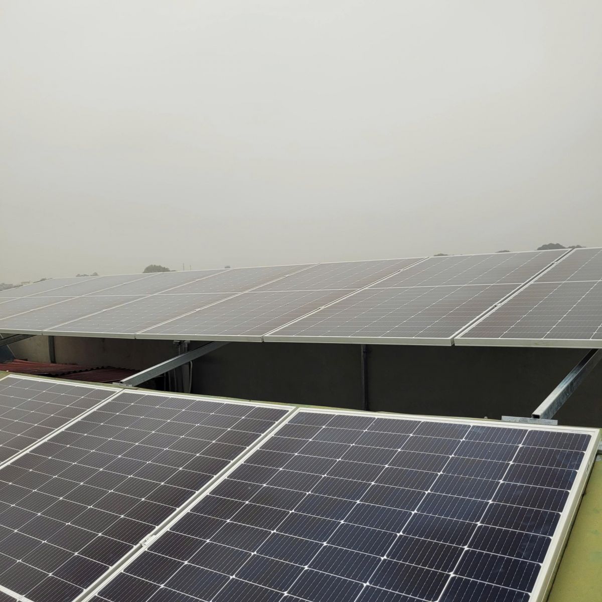 lap-dat-dien-nang-luong-mat-troi-tai-ha-noi